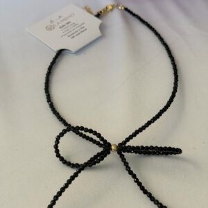 La Meno Bow Necklace